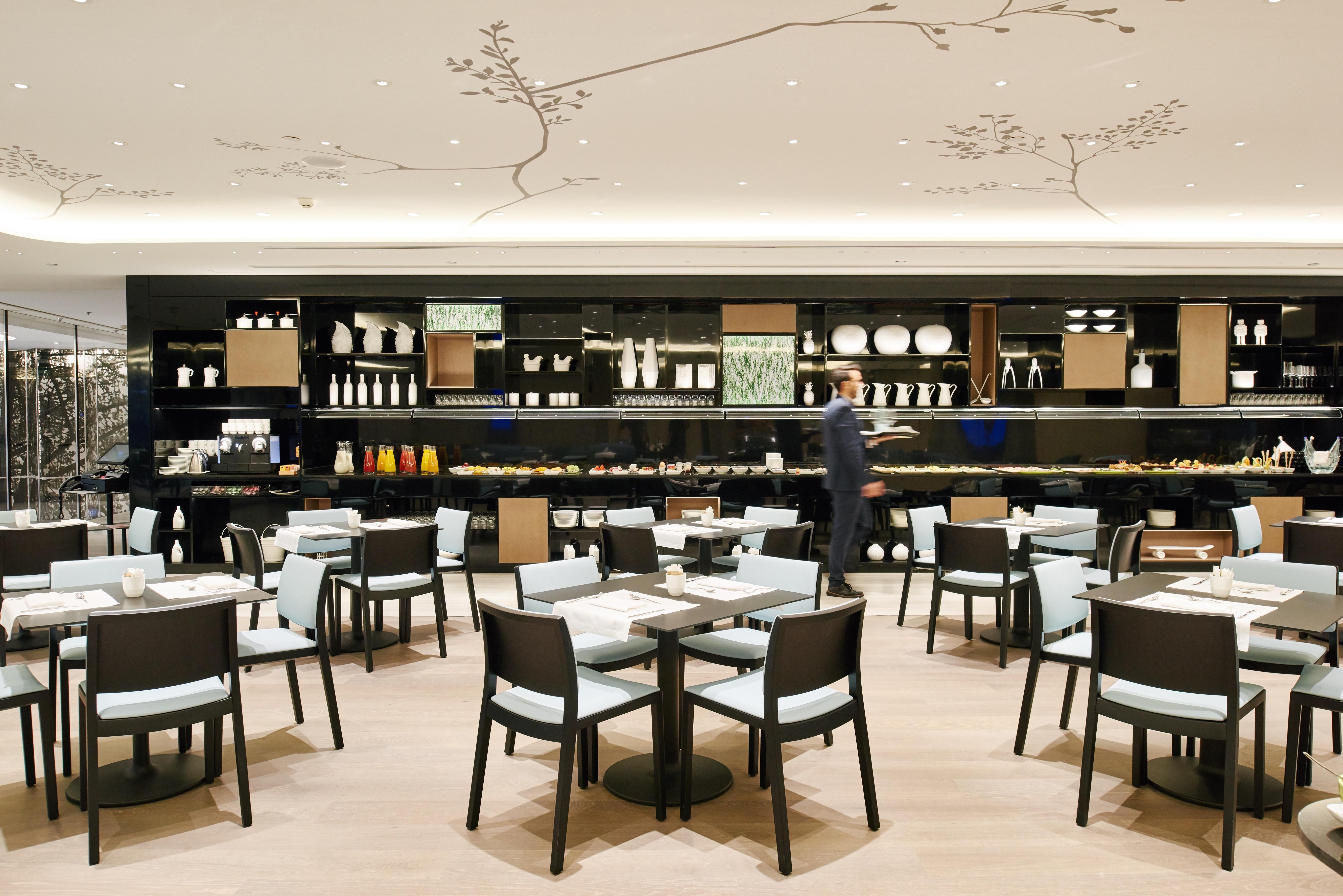 Vp Plaza Espana Design Madrid Esterno foto Restaurant