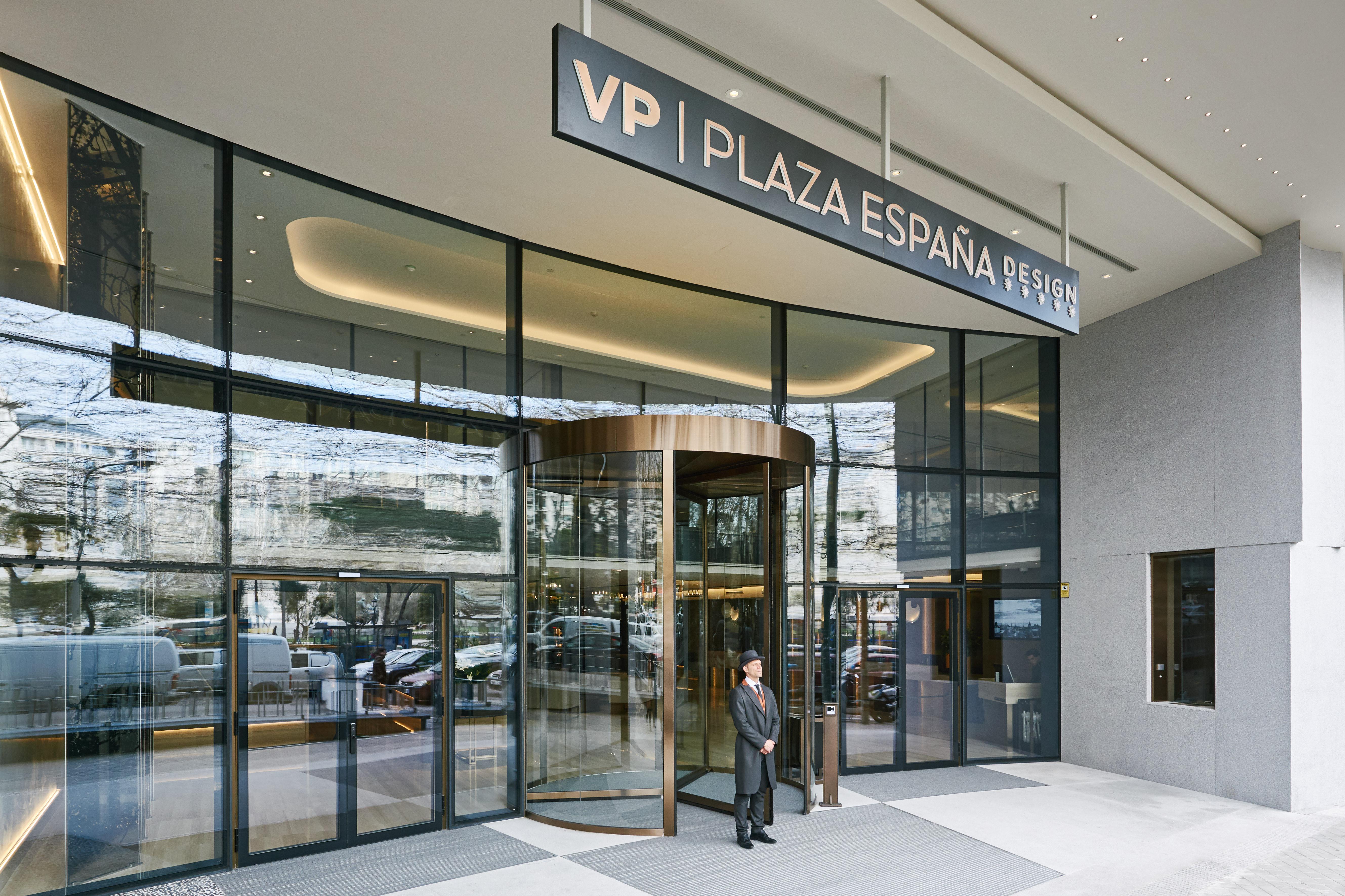 Vp Plaza Espana Design Madrid Esterno foto Entrance to the VIP area