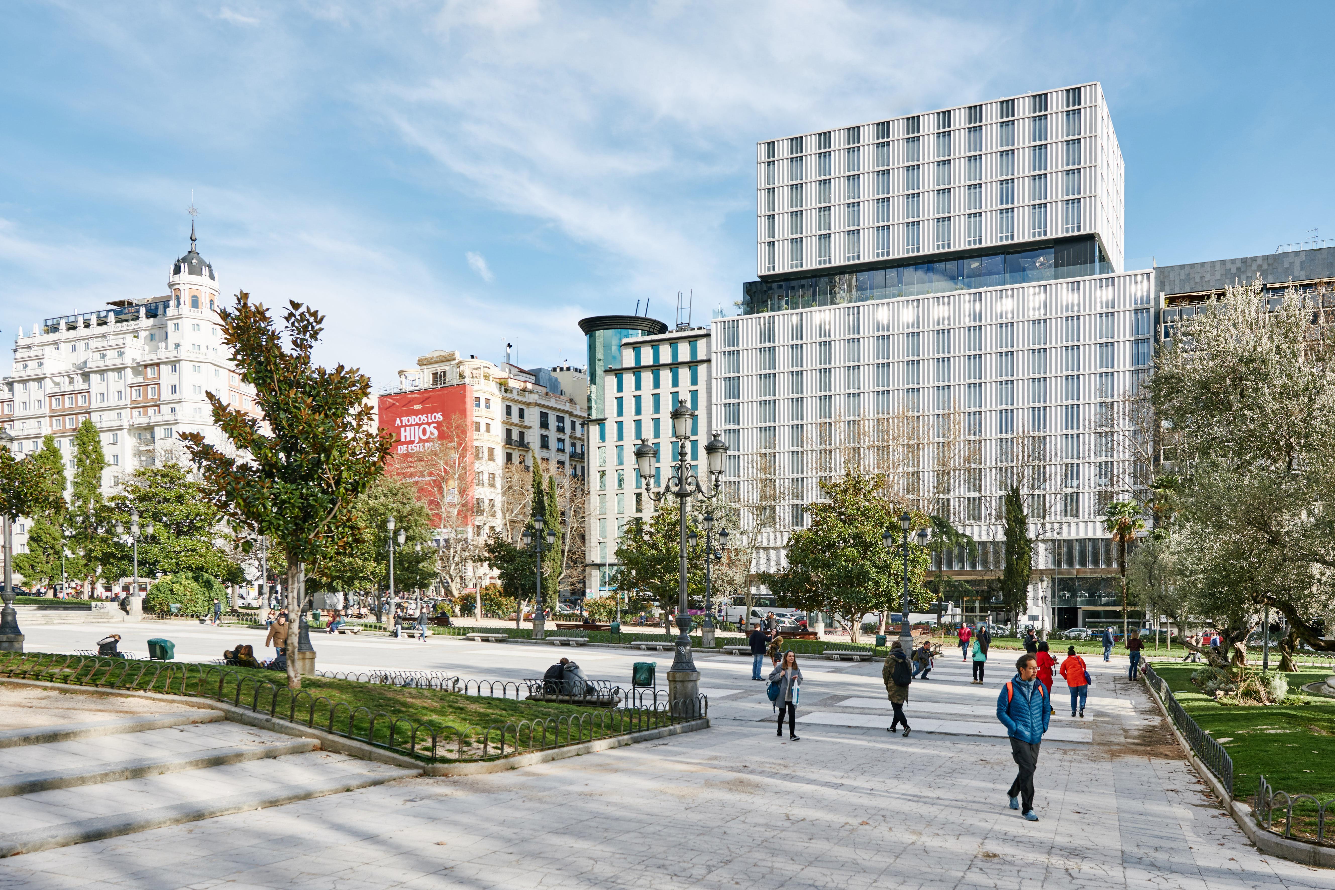 Vp Plaza Espana Design Madrid Esterno foto The new building of the University of Patras