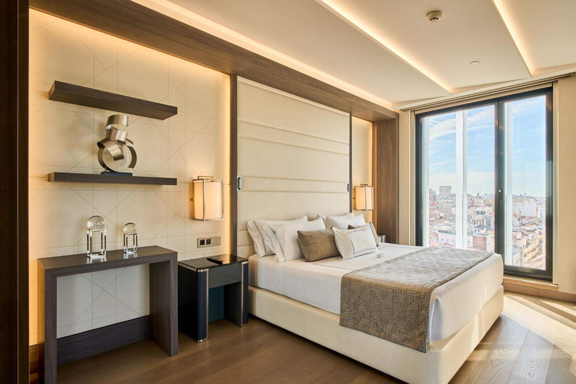 Vp Plaza Espana Design Madrid Esterno foto A bedroom at the hotel